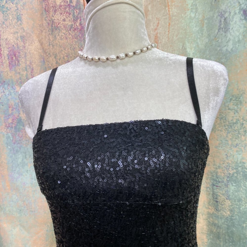 ๐BCBGMaxAzria Lace & Sequins Semi Formel Dress - Picture 3 of 16
